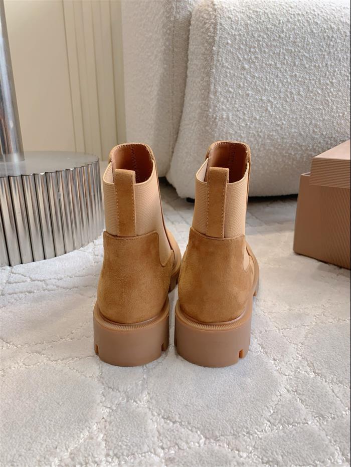 2025112818626478 390